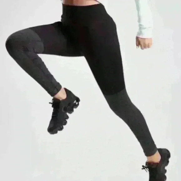 Gymshark Women's Seamless Two Tone Leggings - Picture 6 of 7